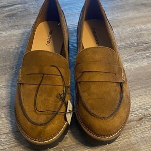 NWT MAURICES Suede Slip On Oxfords Loafers 9